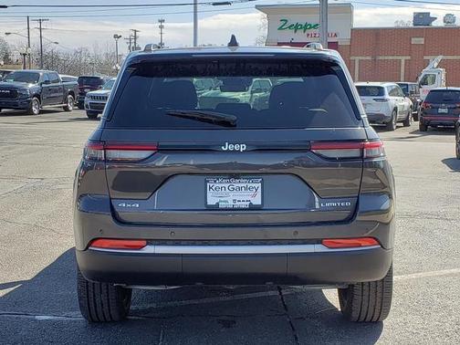 Baltic Gray Metallic Clearcoat 2026 Jeep Grand Cherokee Limited