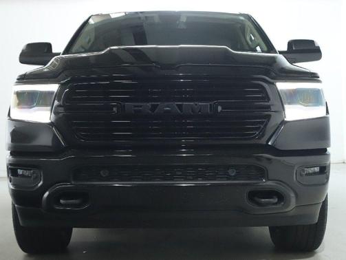 Diamond Black Crystal Pearlcoat 2019 RAM 1500 Big Horn