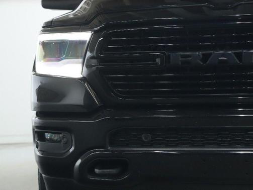 Diamond Black Crystal Pearlcoat 2019 RAM 1500 Big Horn