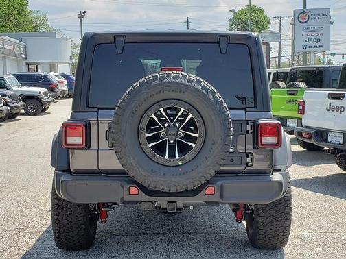 Granite Crystal Metallic Clearcoat 2026 Jeep Wrangler Willys