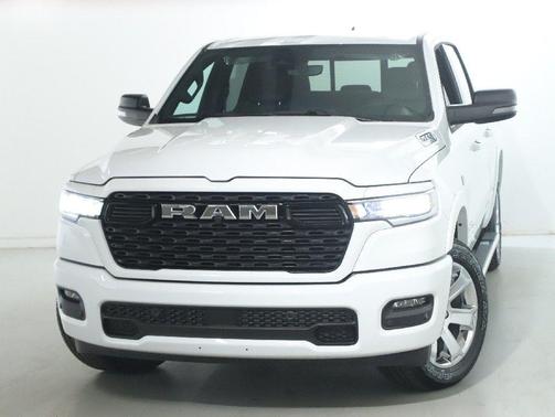 Bright White Clearcoat 2026 RAM 1500 Big Horn/Lone Star