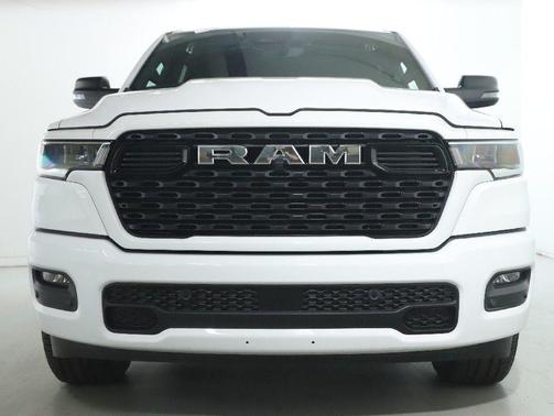 Bright White Clearcoat 2026 RAM 1500 Big Horn/Lone Star