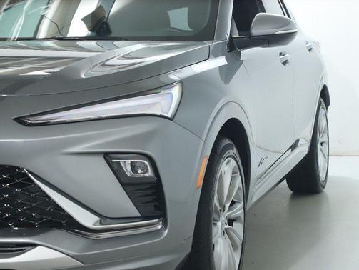 Moonstone Gray Metallic 2024 Buick Envista Avenir FWD