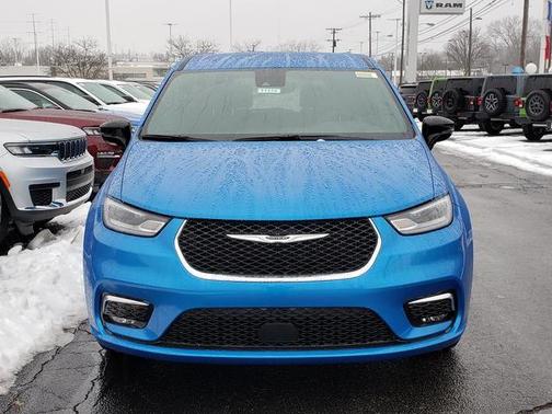 2026 Chrysler Pacifica L