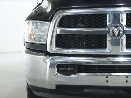 2018 RAM 2500 Tradesman Crew Cab 4x4 8' Box