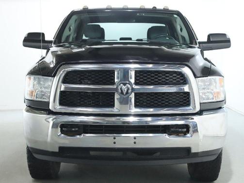 2018 RAM 2500 Tradesman Crew Cab 4x4 8' Box