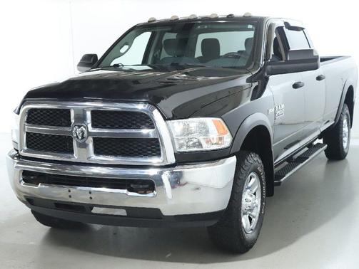 2018 RAM 2500 Tradesman Crew Cab 4x4 8' Box
