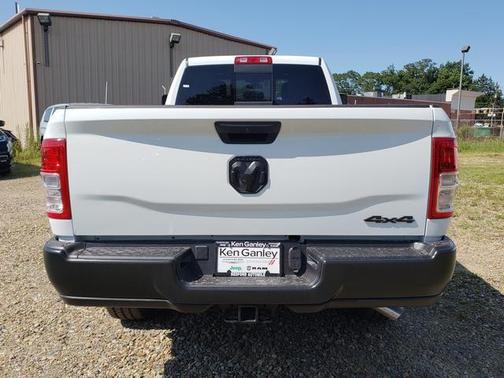 2024 RAM 3500 Tradesman Crew Cab 4x4 8' Box