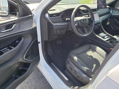 2023 Jeep Grand Cherokee 4xe Overland