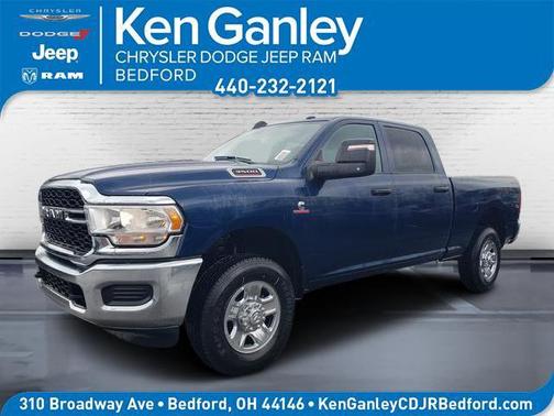 2024 RAM 3500 Tradesman Crew Cab 4x4 6'4' Box