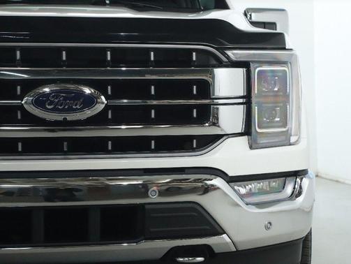 Star White Metallic Tri-Coat 2022 Ford F-150 Lariat