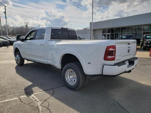 2024 RAM 3500 Limited Crew Cab 4x4 8' Box