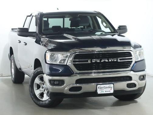 Patriot Blue Pearlcoat 2020 RAM 1500 Big Horn/Lone Star