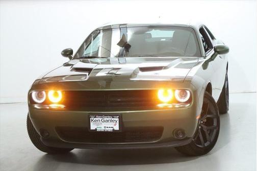 2022 Dodge Challenger SXT