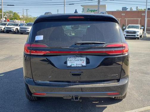 2026 Chrysler Pacifica Limited
