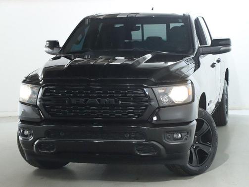 Diamond Black Crystal Pearlcoat 2023 RAM 1500 Big Horn/Lone Star