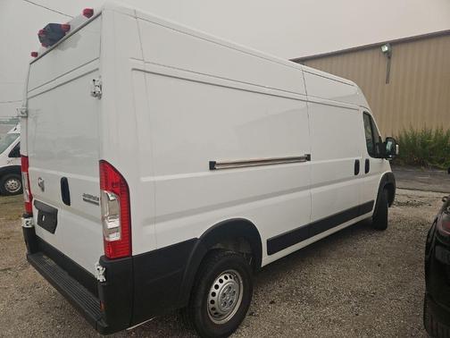 Bright White Clearcoat 2026 RAM ProMaster 2500 Tradesman