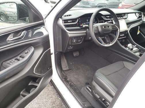 2024 Jeep Grand Cherokee 4xe Trailhawk