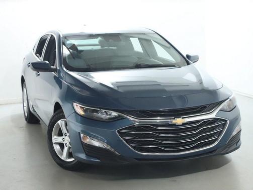 Lakeshore Blue 2024 Chevrolet Malibu FWD 1LT