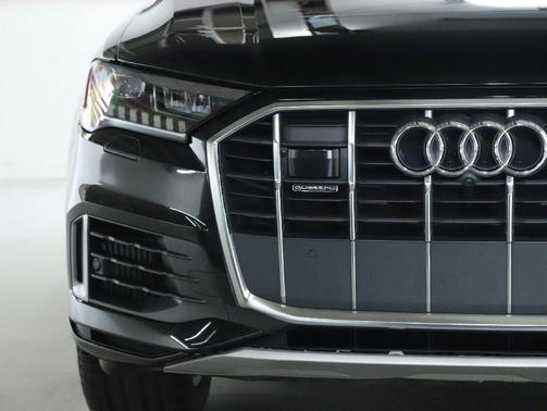 2024 Audi Q7 55 Premium Plus