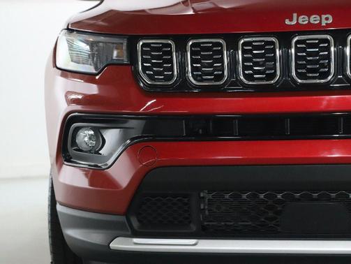 Red Hot Pearlcoat 2025 Jeep Compass Limited