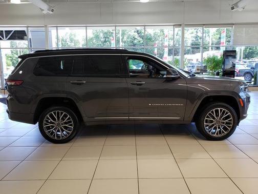 2025 Jeep Grand Cherokee L Summit Reserve