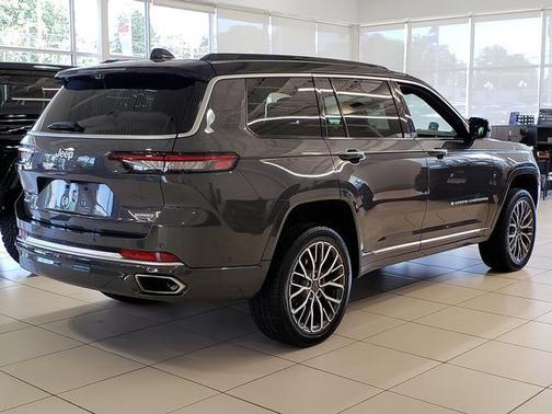 2025 Jeep Grand Cherokee L Summit Reserve