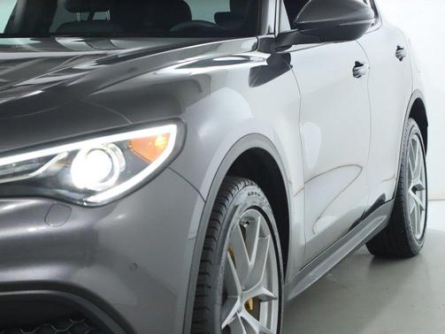 2018 Alfa Romeo Stelvio Ti Sport