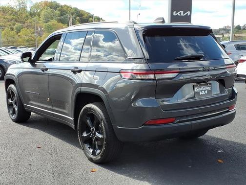 2022 Jeep Grand Cherokee Altitude