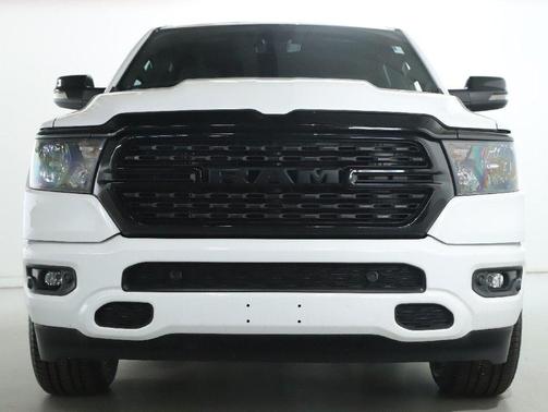 Bright White Clearcoat 2023 RAM 1500 Big Horn/Lone Star