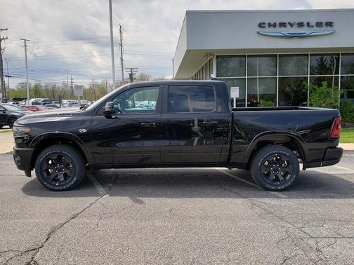 Diamond Black Crystal Pearlcoat 2026 RAM 1500 Big Horn/Lone Star