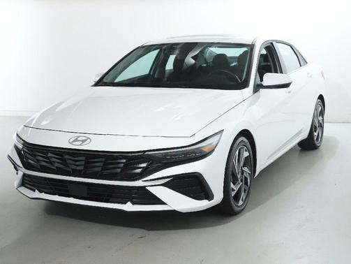 2025 Hyundai ELANTRA SEL