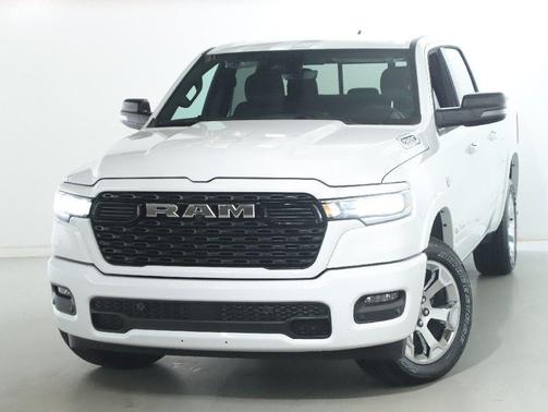Bright White Clearcoat 2026 RAM 1500 Big Horn/Lone Star