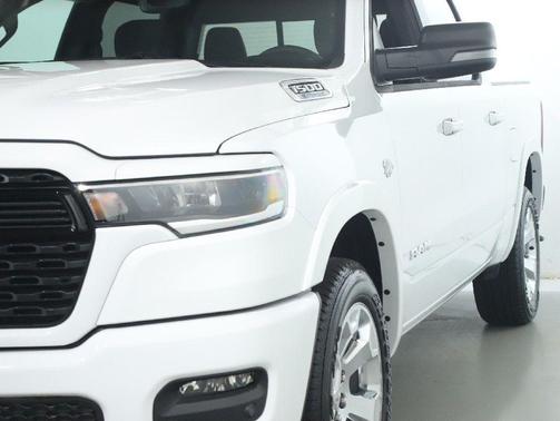 Bright White Clearcoat 2026 RAM 1500 Big Horn/Lone Star