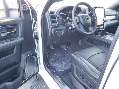 2024 RAM 3500 Limited Crew Cab 4x4 8' Box