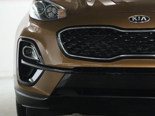 Burnished Copper 2021 Kia Sportage LX