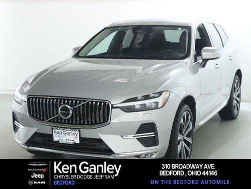 Silver Dawn Metallic 2023 Volvo XC60 B5 Ultimate Bright Theme