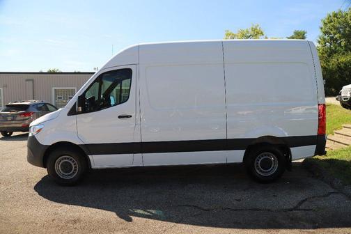 2025 Mercedes-Benz Sprinter 2500 Standard Roof