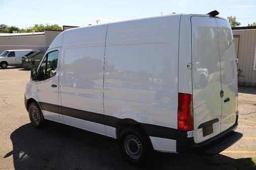 2025 Mercedes-Benz Sprinter 2500 Standard Roof