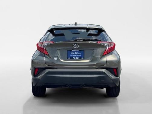 2021 Toyota C-HR XLE