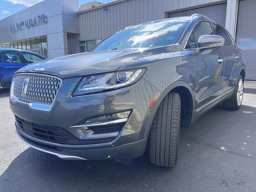 Magnetic Gray Metallic 2019 Lincoln MKC Reserve