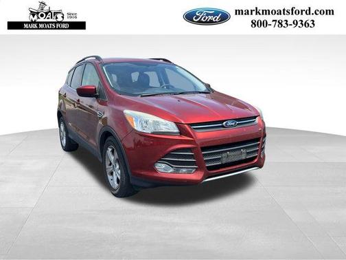Sunset 2015 Ford Escape SE