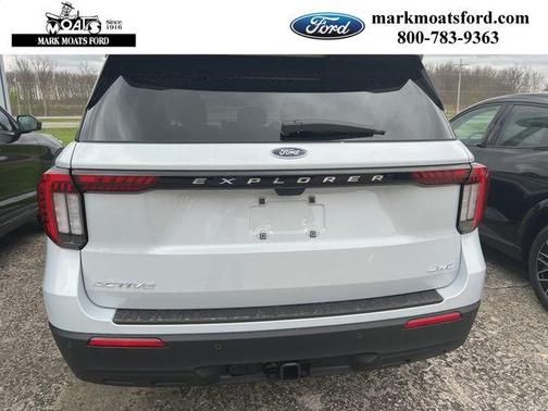 Space White Metallic 2026 Ford Explorer Active