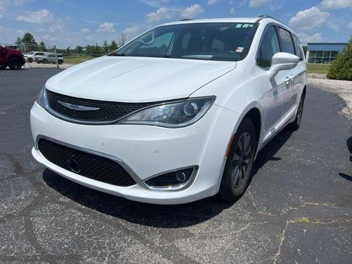 Bright White Clearcoat 2020 Chrysler Pacifica Touring-L Plus