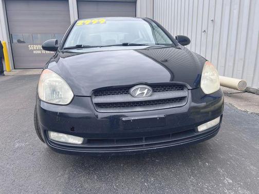 2009 Hyundai Accent SE