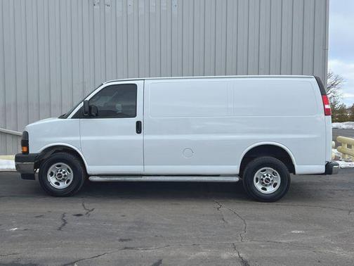 2017 GMC Savana 2500 Work Van