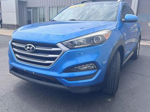 2017 Hyundai TUCSON SE
