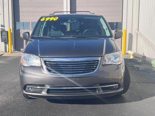 2016 Chrysler Town & Country Touring