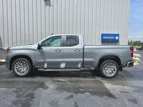 Sterling Gray Metallic 2024 Chevrolet Silverado 1500 LT