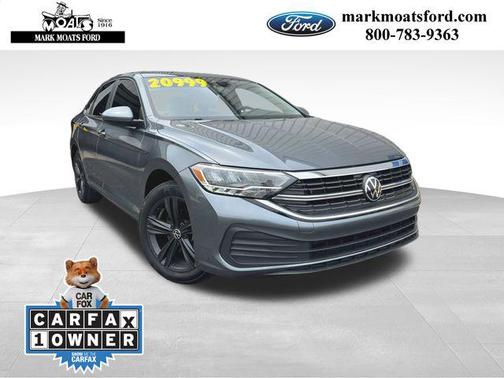 Platinum Gray Metallic 2024 Volkswagen Jetta 1.5T SE